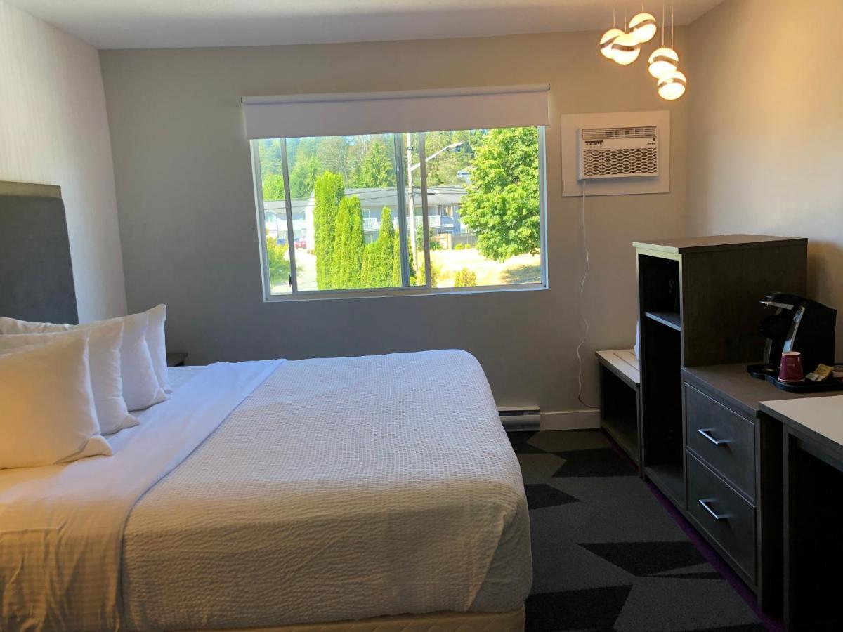 Motel The Spot At Porpoise Bay Sechelt Exterior foto